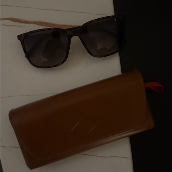 FOSSIL SUNGLASSES - Picture 1 of 1